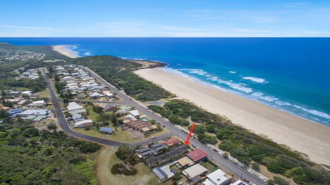 Shelly Beach House 1 - Accommodation Noosa 0