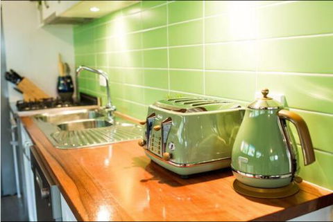 Sinnamons Cottage - Accommodation Noosa 2