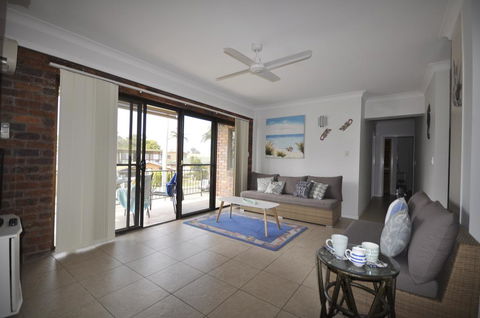 Smooth Sailing - Accommodation Noosa 2
