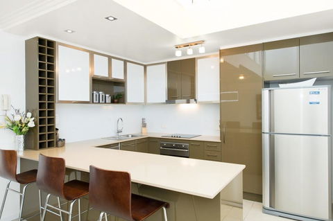 Stunning Surfside Apartment - Boyd St, Woorim - Accommodation Noosa 3