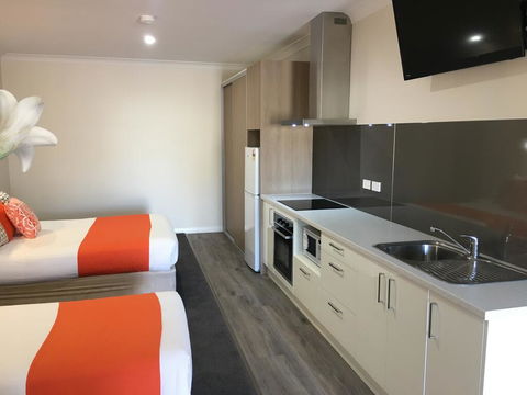 Sturt Motel - Accommodation Noosa 2
