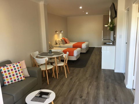 Sturt Motel - Accommodation Noosa 0