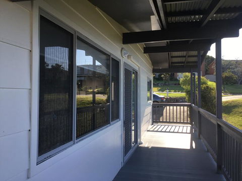 Sunnyside Holiday Home - Accommodation Noosa 2