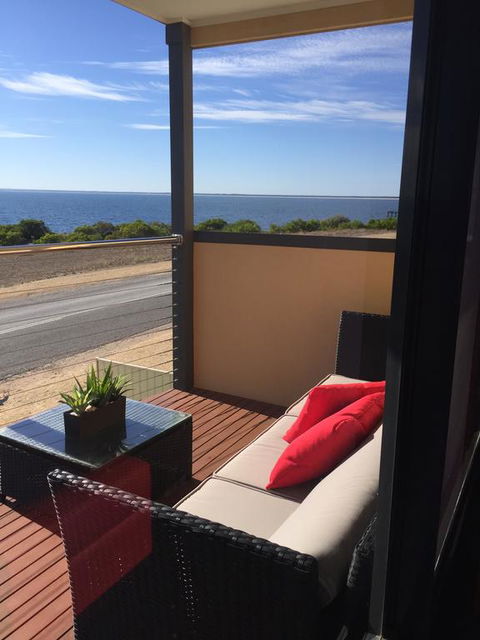 Sunset Cove Beach House - Accommodation Noosa 3
