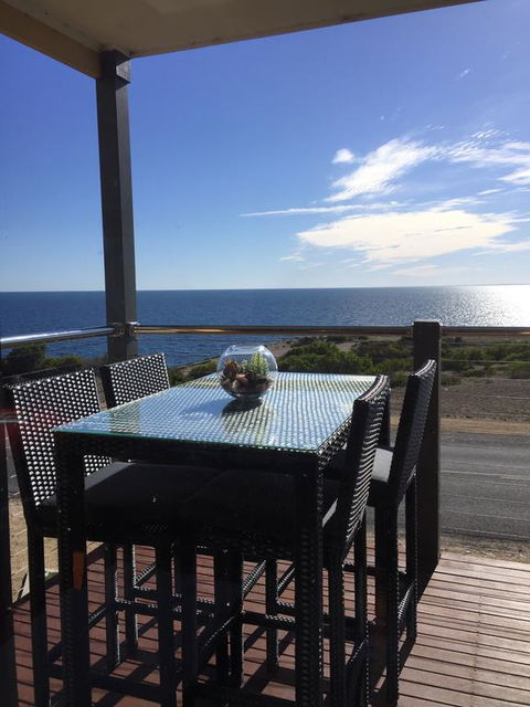 Sunset Cove Beach House - Accommodation Noosa 1