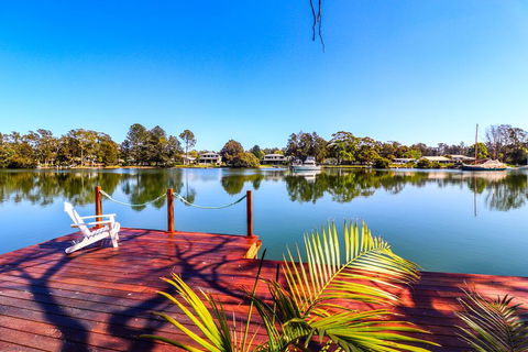 Sunset Lodge - Accommodation Noosa 2