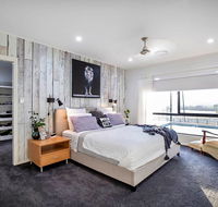 Sunset Penthouse Couples Retreat close to Airlie Beach Champagne on arrival - Accommodation Noosa