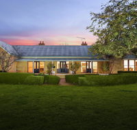 Sutton Downs - renovated country home on 100 acres - Accommodation Noosa