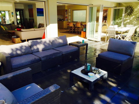 Tali Oak Beach House - Accommodation Noosa 2