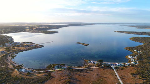 Tall Pines Beach House At Mount Dutton Bay (part Of Coffin Bay Waterways) - Accommodation Noosa 0