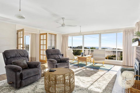 TASSIE SEASIDE SERENITY - L'Abode Accommodation - Accommodation Noosa 0