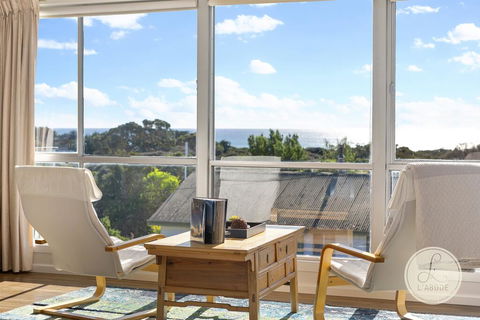 TASSIE SEASIDE SERENITY - L'Abode Accommodation - Accommodation Noosa 2