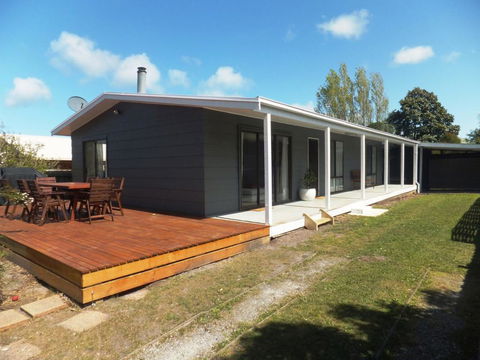 TERRIFIC ON TAMARA CRESCENT - Accommodation Noosa 0