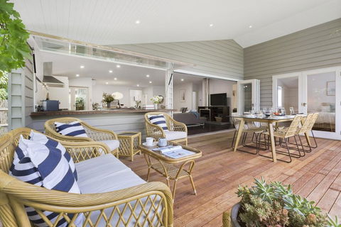 THALASSA HOUSE COASTAL RETREAT DROMANA - Accommodation Noosa 1