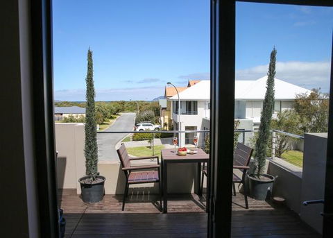 The Beach House At Bayside - Accommodation Noosa 1