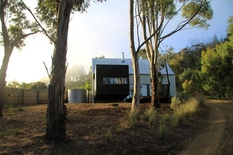 BIG.SHED.HOUSE - Accommodation Noosa 1