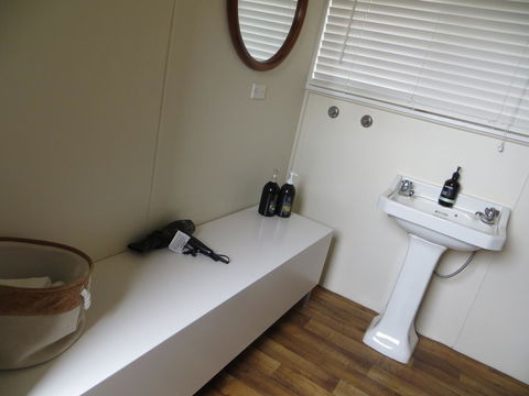 The Cabin 96 - Accommodation Noosa 16