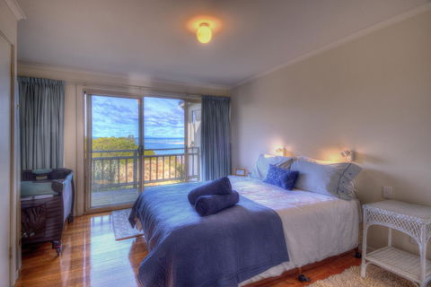 The Strand ~ On The Edge Of The Beach - Accommodation Noosa 4
