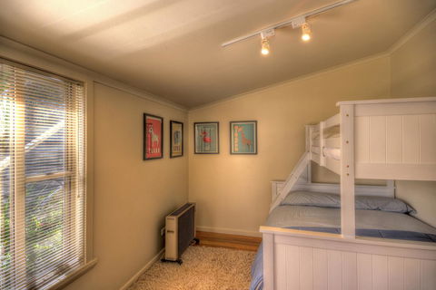 The Strand ~ On The Edge Of The Beach - Accommodation Noosa 12