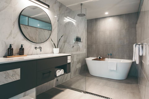 Maylands Lodge - Accommodation Noosa 13