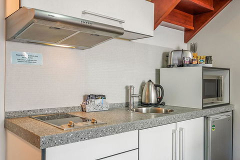 Apartment 104 - Accommodation Noosa 3