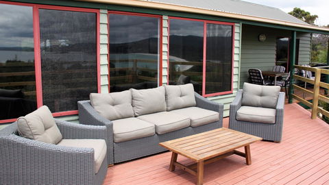 DOLPHIN LOOKOUT COTTAGE - Amazing Views Of The Bay Of Fires - Accommodation Noosa 7