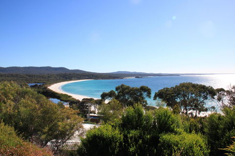DOLPHIN LOOKOUT COTTAGE - Amazing Views Of The Bay Of Fires - Accommodation Noosa 9