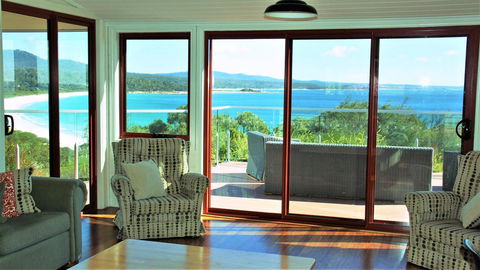 DOLPHIN LOOKOUT COTTAGE - Amazing Views Of The Bay Of Fires - Accommodation Noosa 14