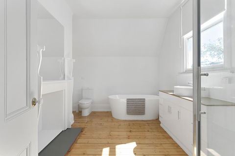 Amberley - Accommodation Noosa 26