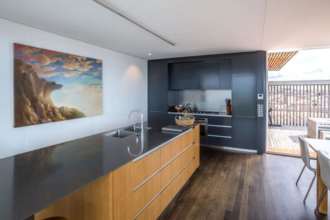 Avalon City Retreat - Accommodation Noosa 7