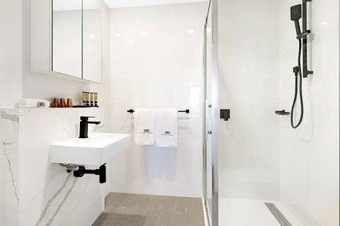 The Hamptons Apartments - St Kilda - Accommodation Noosa 11