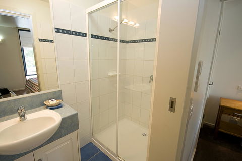 Anchorage Motel & Villas Lorne - Accommodation Noosa 16