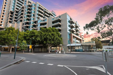 Waterfront Melbourne Apartments - Accommodation Noosa 21