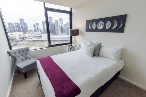 Waterfront Melbourne Apartments - Accommodation Noosa 23