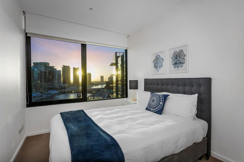 Waterfront Melbourne Apartments - Accommodation Noosa 2