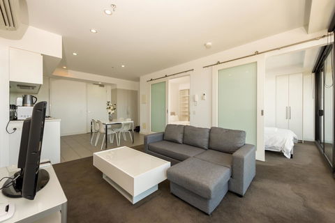 Amazing Accommodations: Vogue - Accommodation Noosa 32