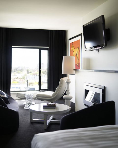 The Cullen Melbourne - Art Series - Accommodation Noosa 13