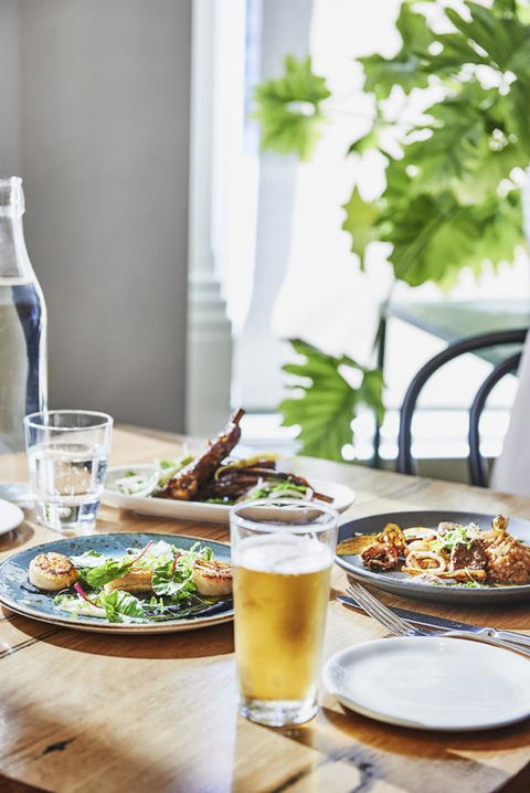 Plough Hotel - Accommodation Noosa 22