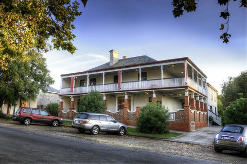 Athelstane House - Accommodation Noosa 1