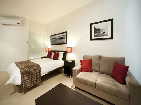 The Waves Apartments - Accommodation Noosa 13