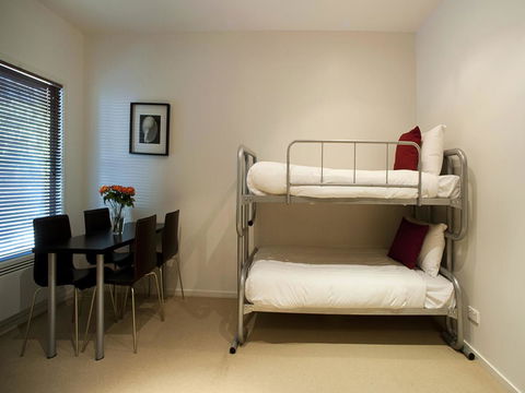 The Waves Apartments - Accommodation Noosa 18