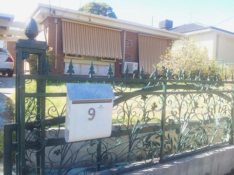 Doncaster Westfield Home Stay - Accommodation Noosa 1