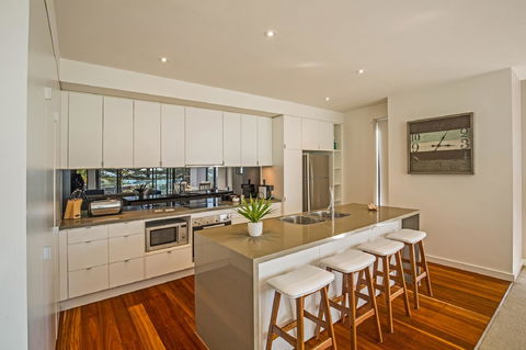 C-Scape Esplanade Cowes - Accommodation Noosa 2