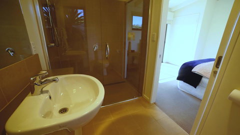 Limosa Rise - Accommodation Noosa 22