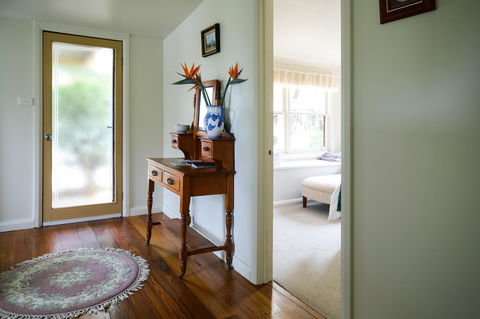 Miss Pym's Cottage - Accommodation Noosa 8
