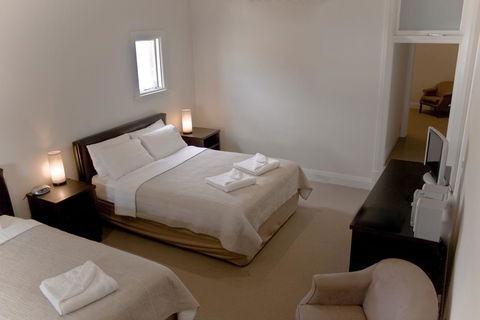 The Bridgetown Hotel - Accommodation Noosa 1