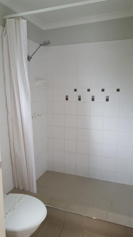 The Commercial Hotel Motel - Accommodation Noosa 3