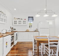 The Cottage on Lamington - Accommodation Noosa