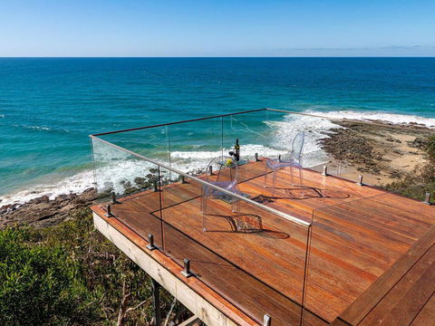 THE DECK HOUSE - A WYE RIVER ICON - Accommodation Noosa 1