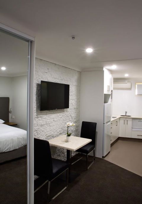 The Duck Inn Apartments - Accommodation Noosa 3